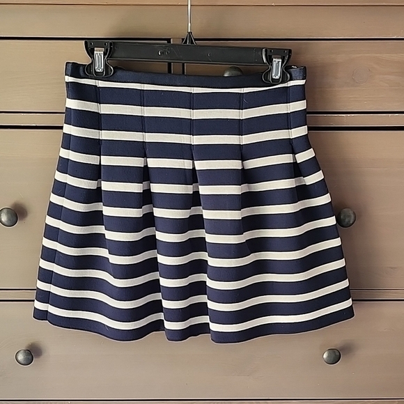 GAP Dresses & Skirts - Gap Stripe Flared Skirt Size XS